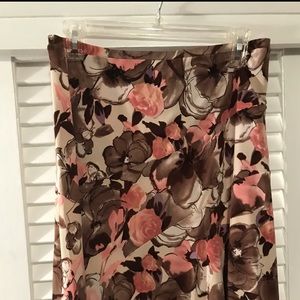 Brown/peach floral skirt
